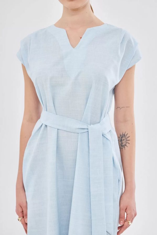 Light Blue Dress with Belted Waist and Slits - Image 5